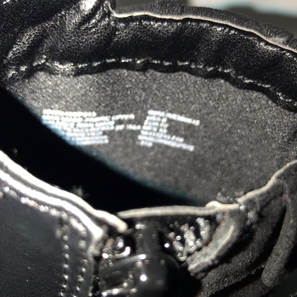 New Girls Black Boots - Picture 5 of 8